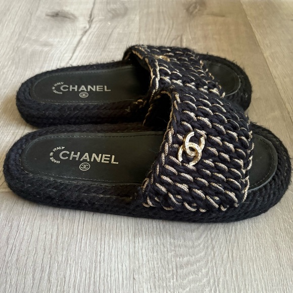CHANEL Black and Gold Woven Slides - Picture 1 of 7